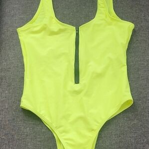 SHIEN HALF ZIP FULL SWIMSUIT SZ MED NWOT
